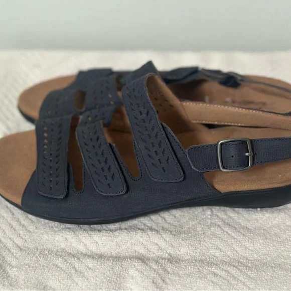 Trotters Trinity Navy and Tan Sandals - Picture 2 of 6